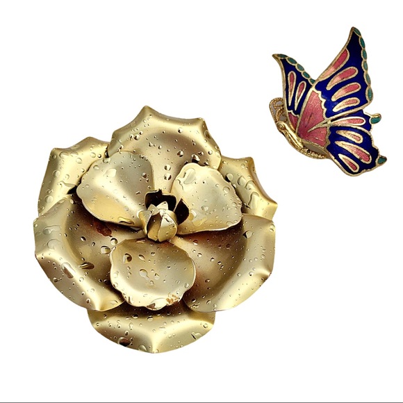 Golden Dew Kissed Metal Rose w/ Enamel Butterfly - Picture 6 of 7